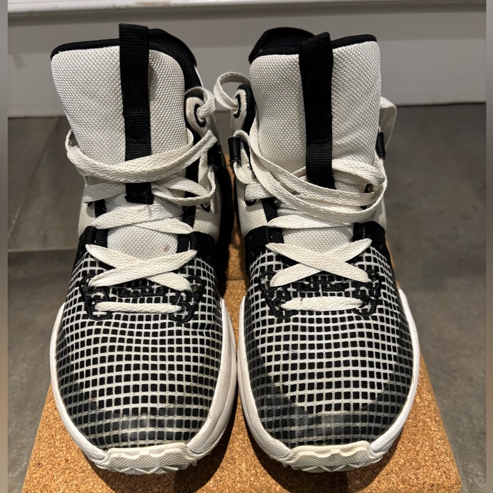Nike LeBron Witness 7 Youth Black and White Sneakers